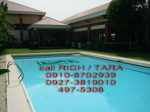 lamiradapool.jpg